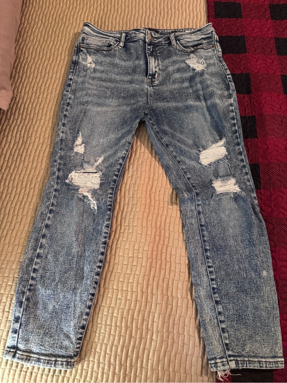 Judy Blue Light Blue Acid Wash Distressed Boyfriend Jeans SIZE 15/32